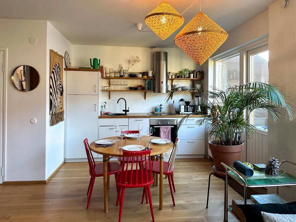 Spacious Top Floor Apartment With Terrace & Remote Working Helsinki Finnland