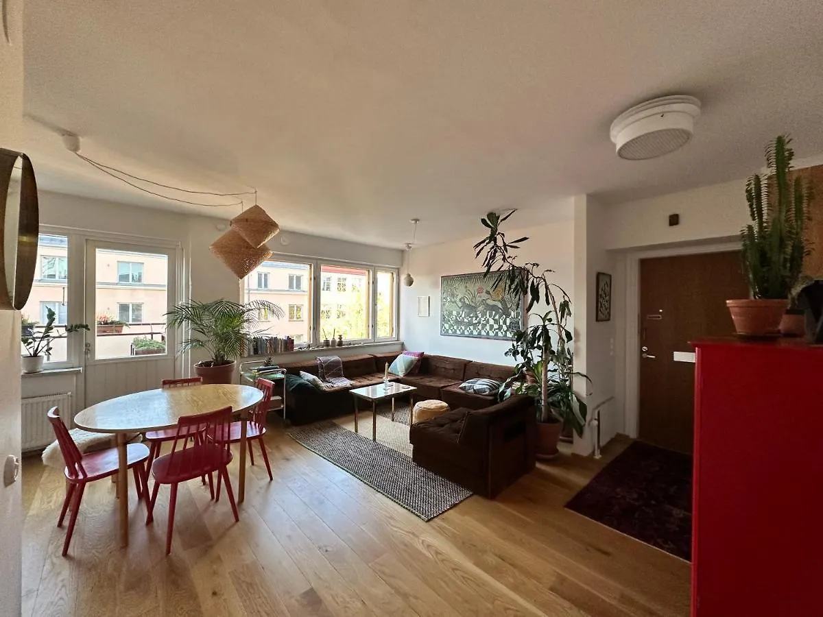 Spacious Top Floor Apartment With Terrace & Remote Working Helsinki